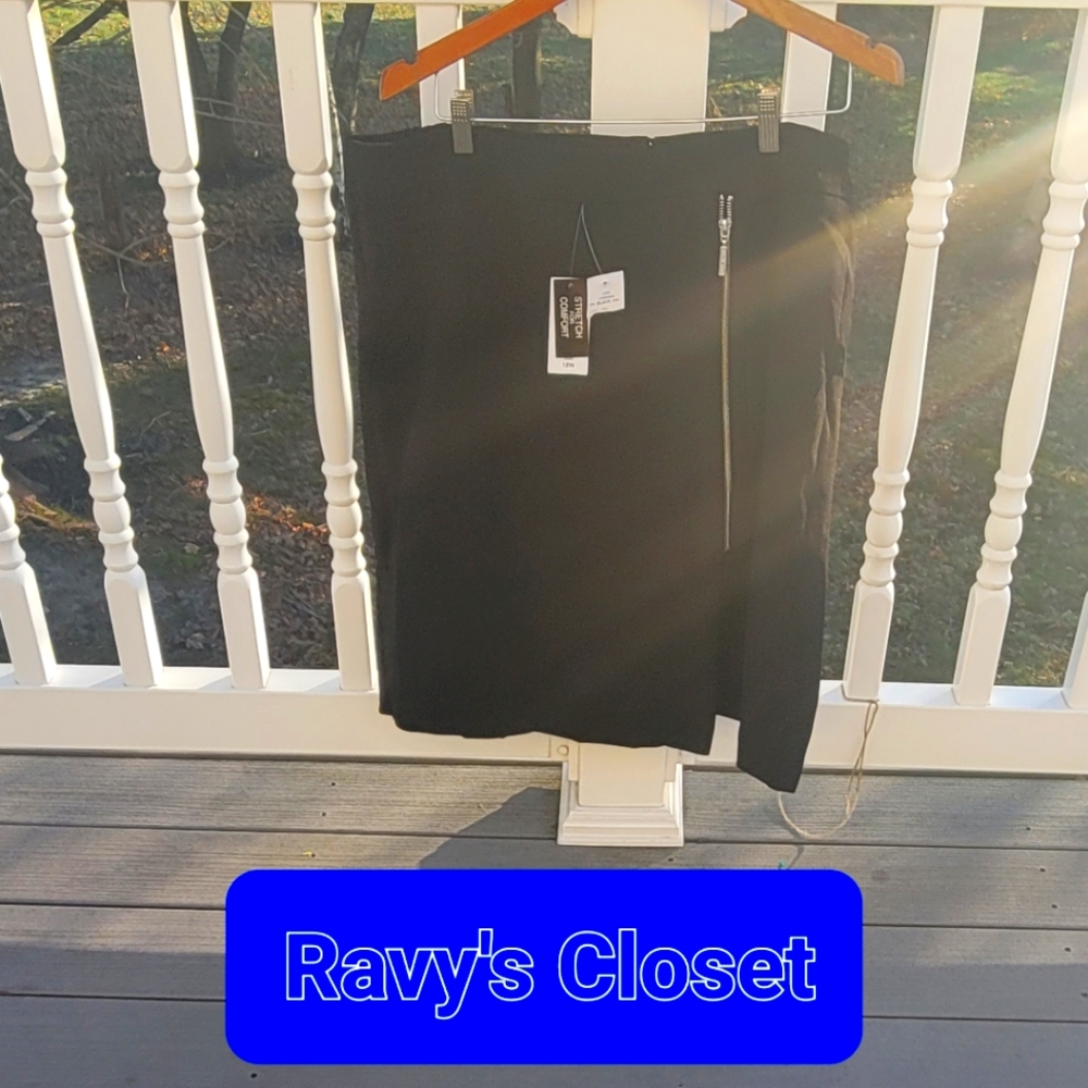 🍑 CURVY Women's Black Skirt w fauz front zipper sz18w